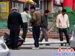“紅綠燈”被撞，誰為它“償命”
