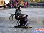 楞嚴寺冰場成“親子樂園”
