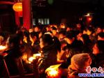 營口楞嚴寺傳燈會，三百市民護佛燭