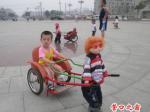 營(yíng)口市機(jī)器人拉黃包車