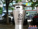 營口市3路公交車站首現煙灰筒