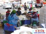 端午節(jié)，給營口的老太太們帶來了商機(jī)