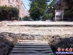 營口：修路不通車 垃圾不運出 居民盼解決