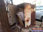 營口：這個通訊設備箱就像垃圾箱
