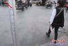 路牌掉頭彎腰 主人快來救我4