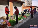 老邊區：封閉區里的菜市場